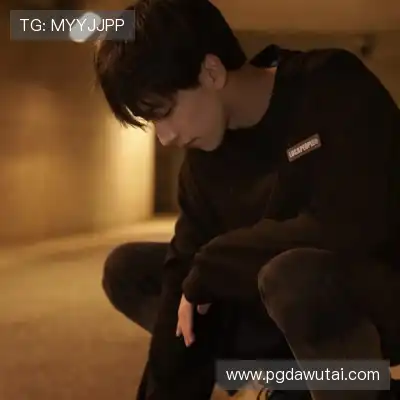 滑鹤迅